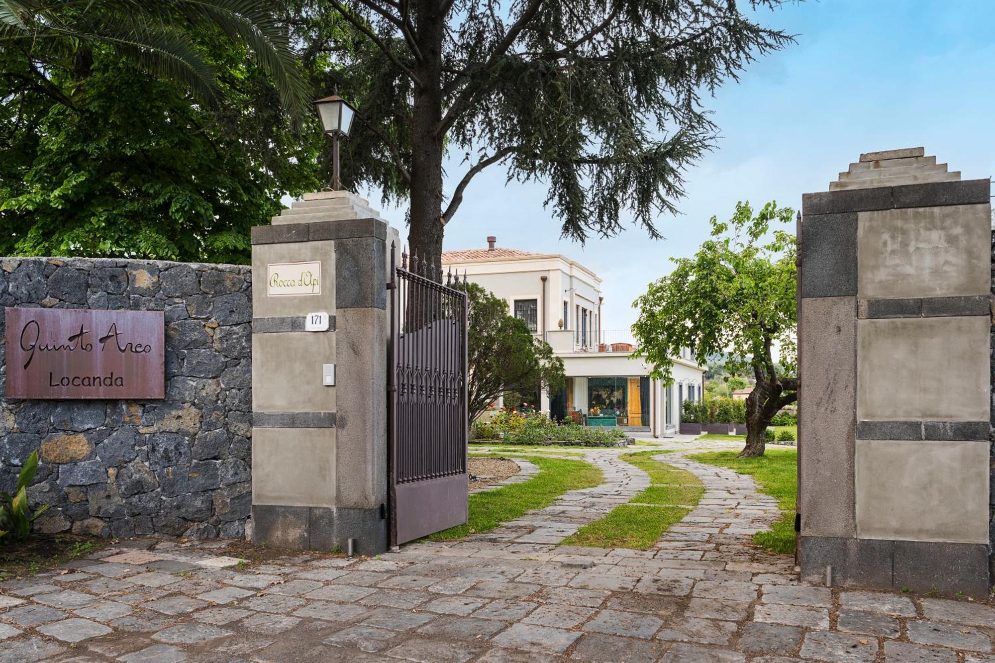 Locanda Quinto Arco Zafferana Etnea Exteriör bild